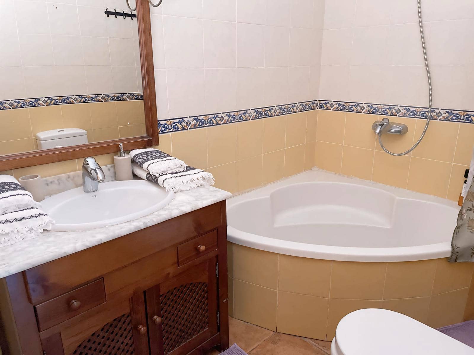 4 soveværelse Villa til salg i El Sauzal med swimmingpool - € 590.000 (Ref: 9128943)