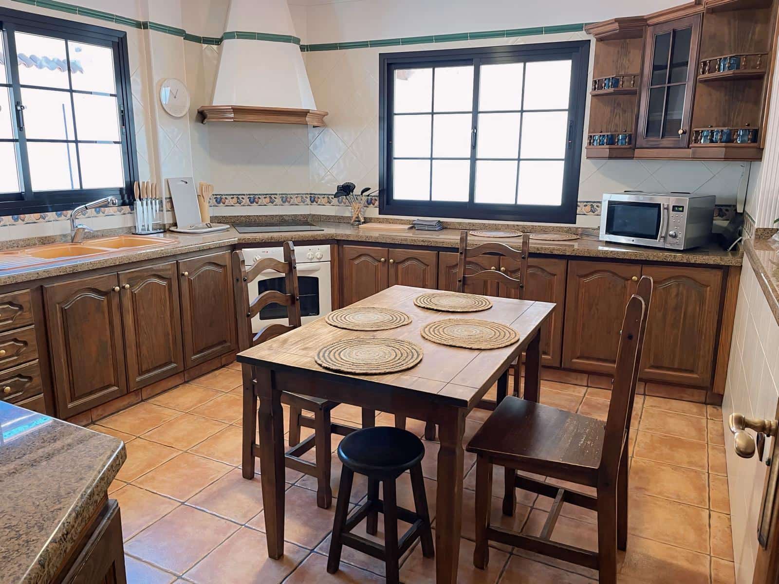 4 soveværelse Villa til salg i El Sauzal med swimmingpool - € 590.000 (Ref: 9128943)