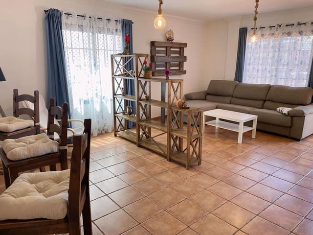 4 sypialnia Willa na sprzedaż w El Sauzal z basenem - 590 000 € (Ref: 9128943)