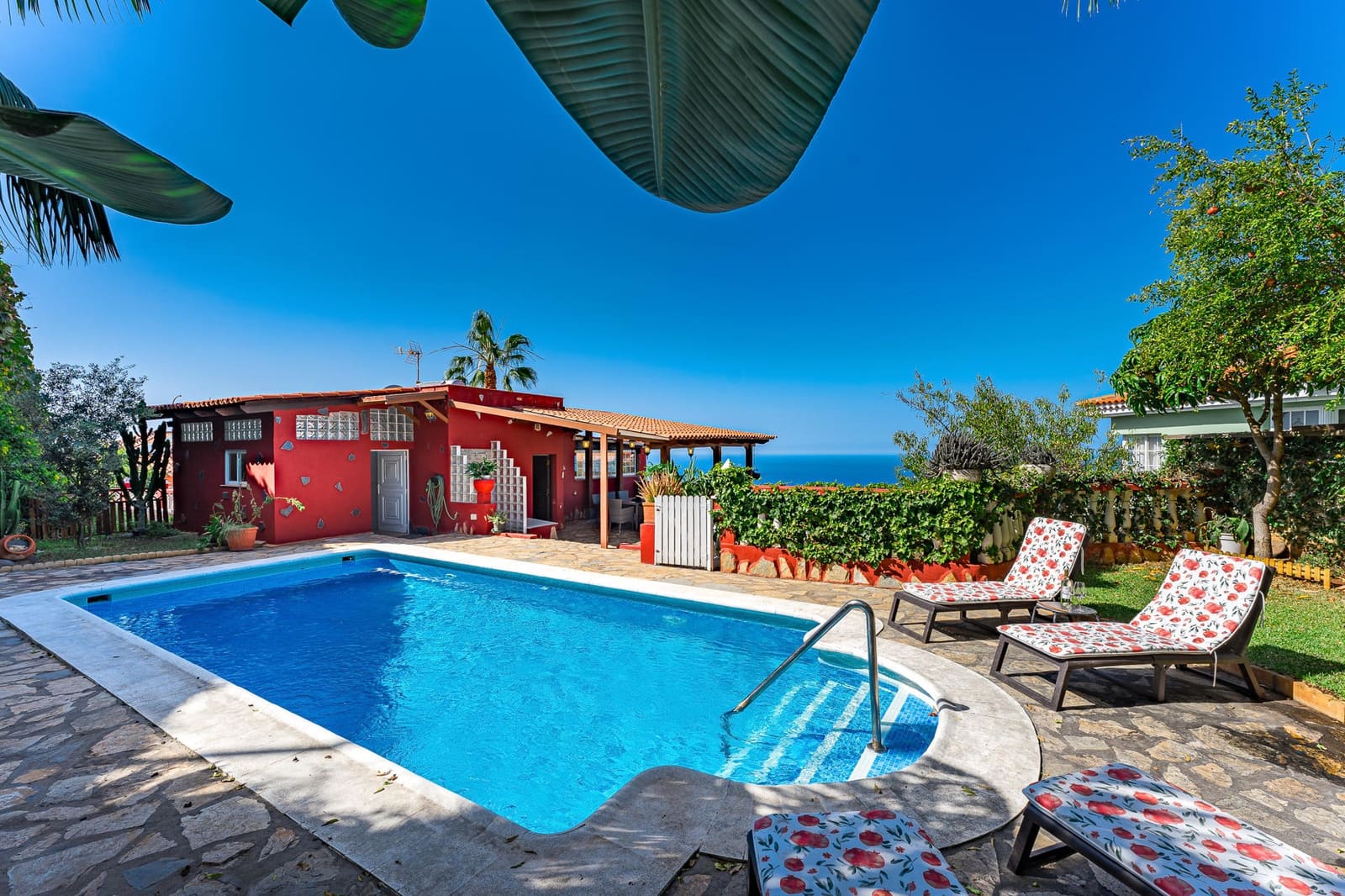 3 bedroom Villa for sale in El Sauzal with pool - € 900,000 (Ref: 9128944)