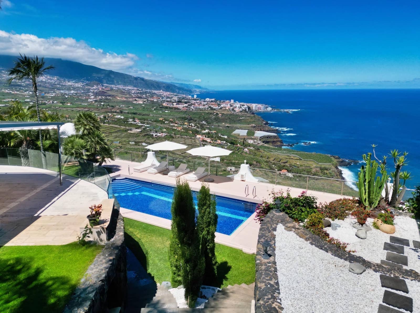 8 soverom Villa til salgs i Santa Ursula med svømmebasseng - € 4 950 000 (Ref: 9128946)