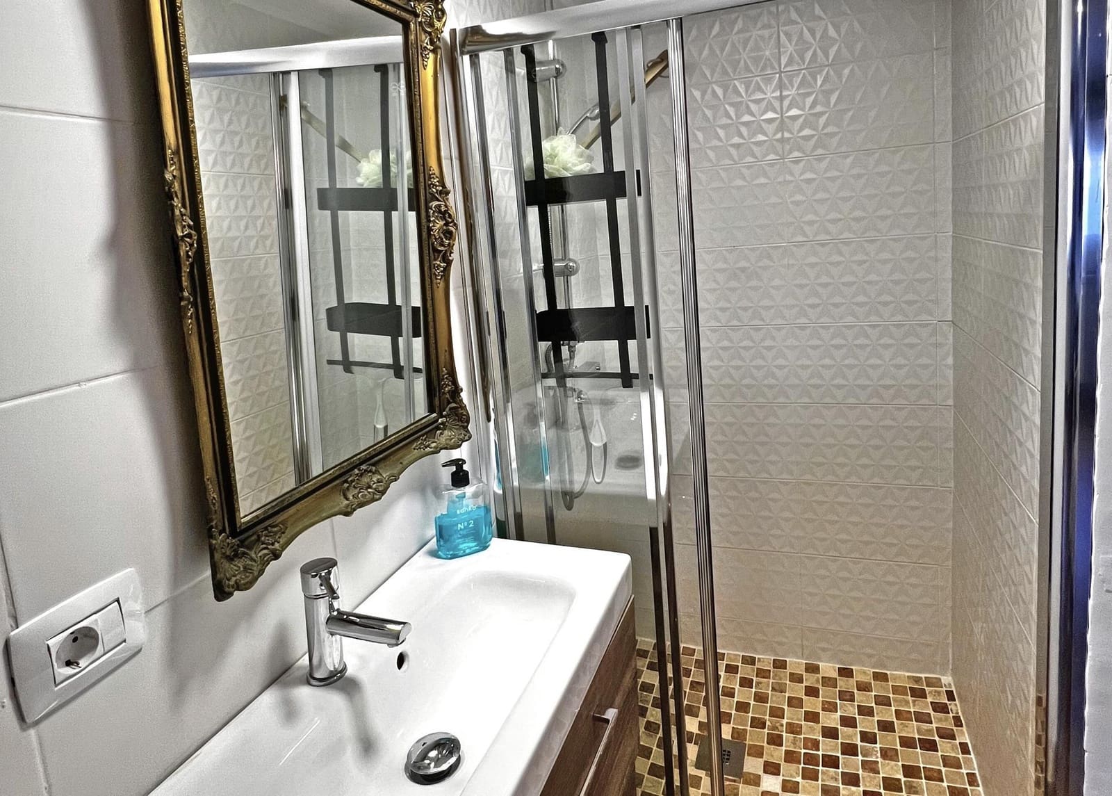 5 bedroom Villa for sale in Puerto de la Cruz with pool - € 495,000 (Ref: 9128951)