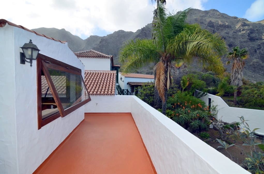 5 bedroom Villa for sale in Buenavista del Norte with pool - € 1,940,000 (Ref: 9133702)