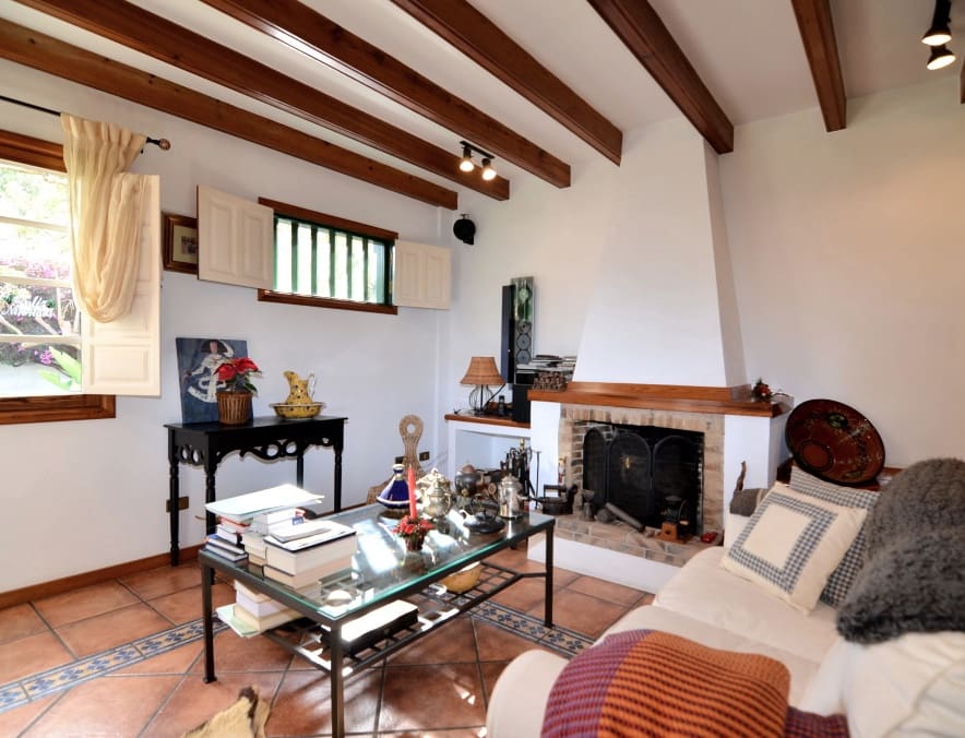 5 bedroom Villa for sale in Buenavista del Norte with pool - € 1,940,000 (Ref: 9133702)