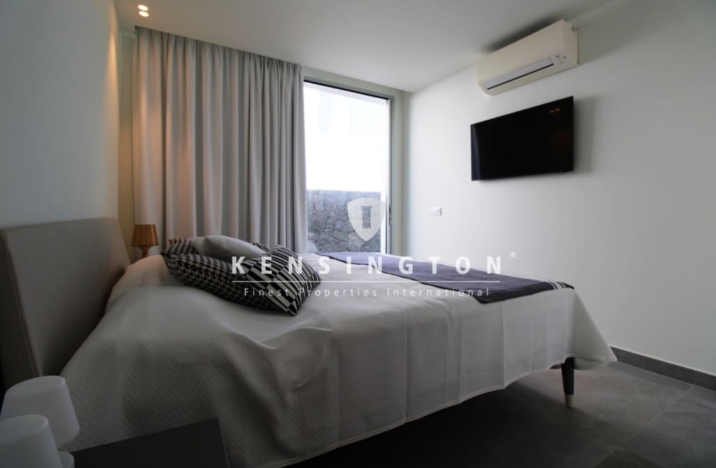 4 soverom Villa til salgs i Adeje med svømmebasseng garasje - € 1 490 000 (Ref: 9133704)