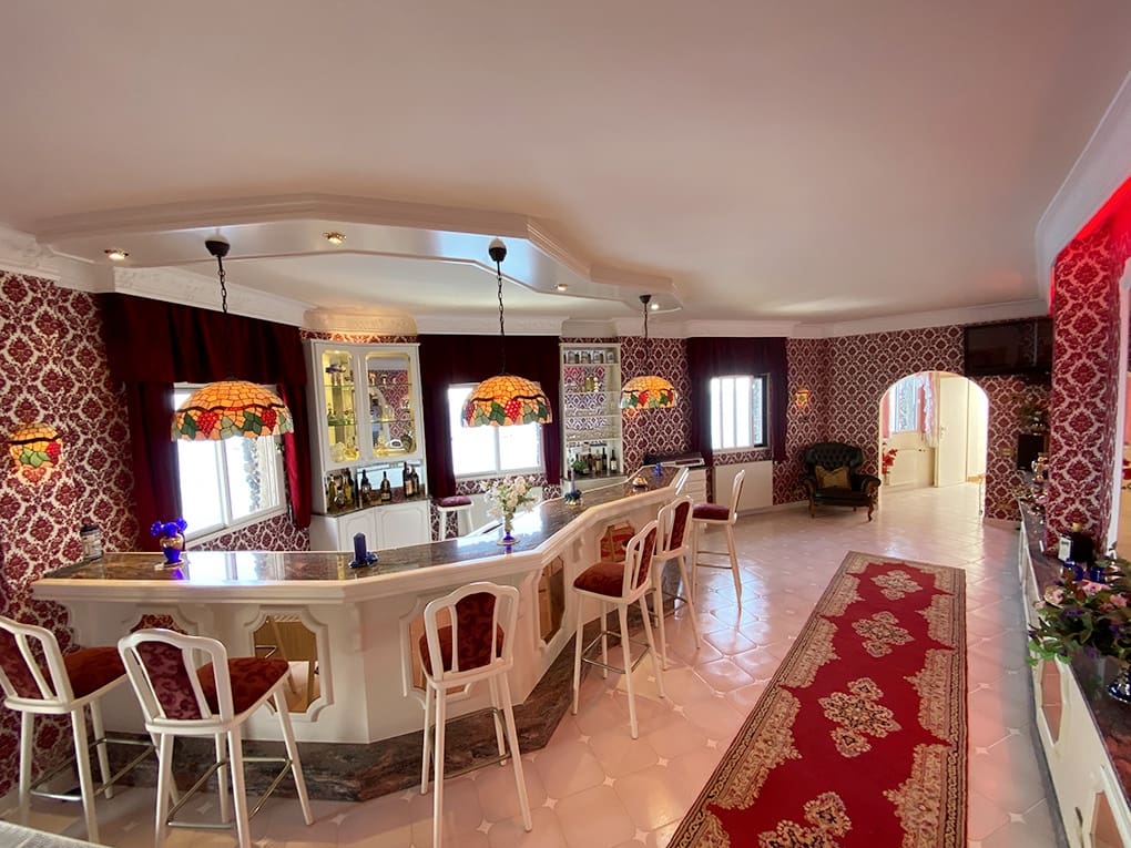 3 soverom Villa til salgs i Los Realejos med svømmebasseng garasje - € 2 500 000 (Ref: 9133788)