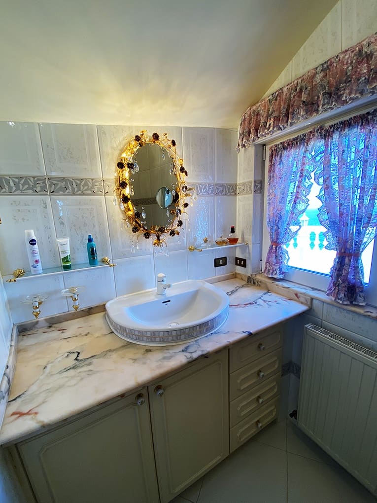 3 soverom Villa til salgs i Los Realejos med svømmebasseng garasje - € 2 500 000 (Ref: 9133788)