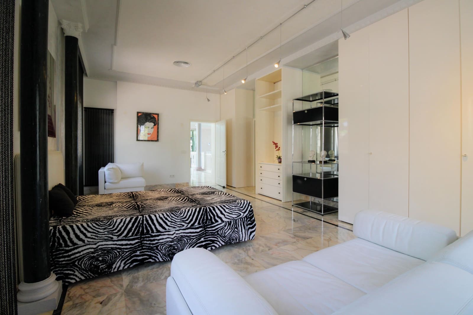 5 Zimmer Villa zu verkaufen in Costa Adeje mit Pool - 7.500.000 € (Ref: 9135582)