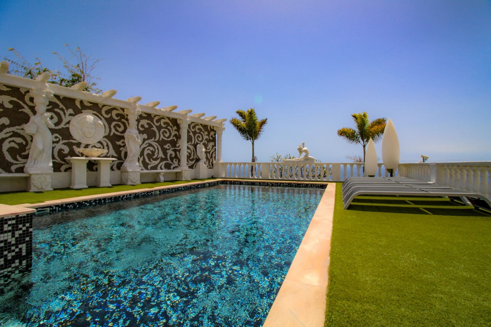 5 Zimmer Villa zu verkaufen in Costa Adeje mit Pool - 7.500.000 € (Ref: 9135582)