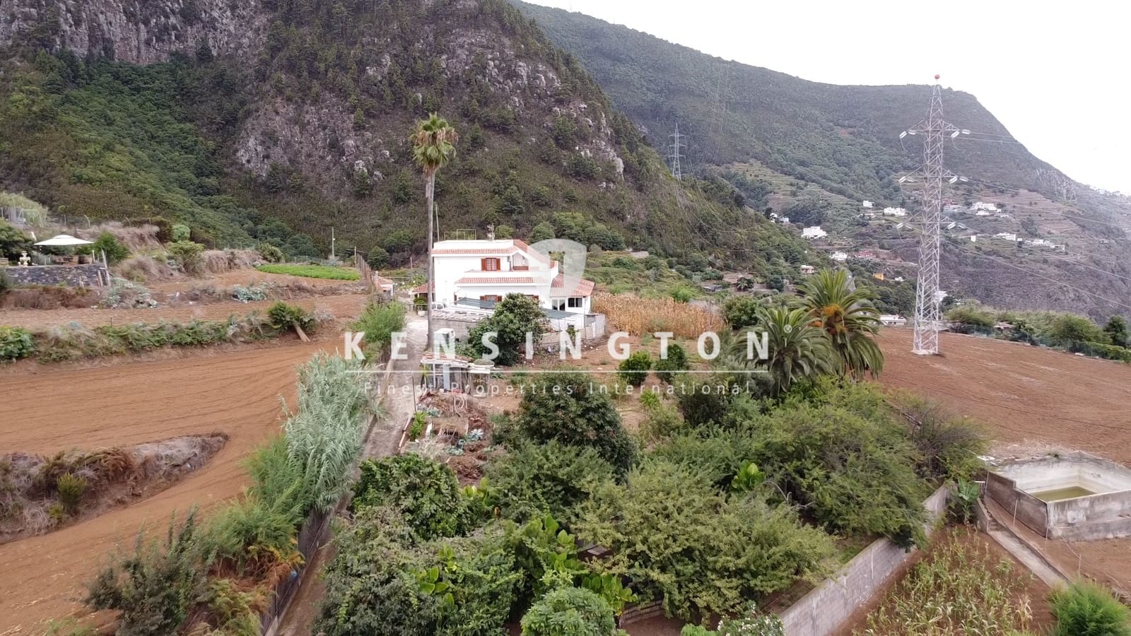 5 sypialnia Willa na sprzedaż w Los Realejos - 550 000 € (Ref: 9136114)