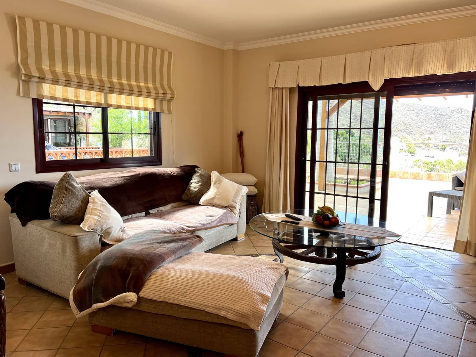 3 soveværelse Villa til salg i Santiago del Teide med swimmingpool - € 1.200.000 (Ref: 9136118)