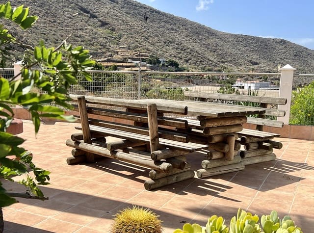 3 Zimmer Villa zu verkaufen in Santiago del Teide mit Pool - 1.200.000 € (Ref: 9136118)