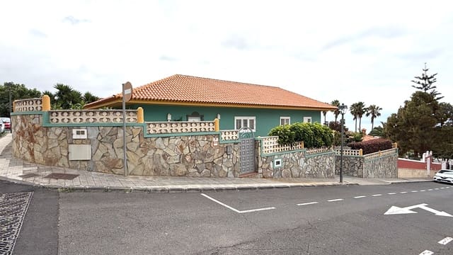 3 sovrum Villa till salu i La Orotava med garage - 570 000 € (Ref: 9142409)