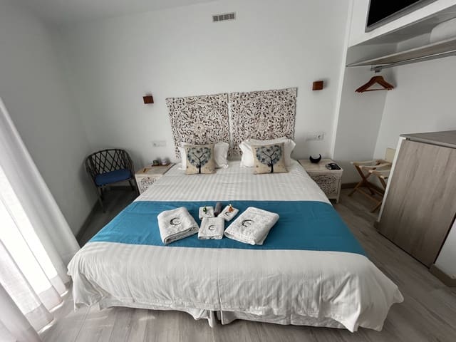 11 soverom Kommersiell til salgs i El Pinar de El Hierro - € 1 350 000 (Ref: 9148018)