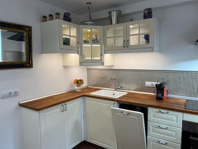 1 bedroom Apartment for rent in Puerto de la Cruz with pool garage - € 1,200 (Ref: 9152800)