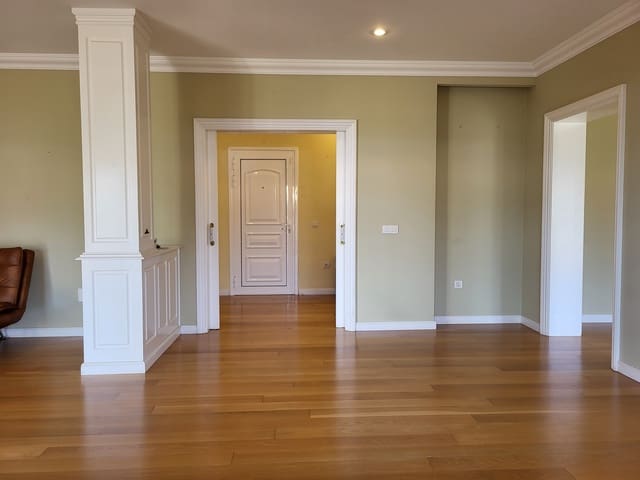 4 soveværelse Lejlighed til leje i Puerto de la Cruz med garage - € 3.000 (Ref: 9158639)