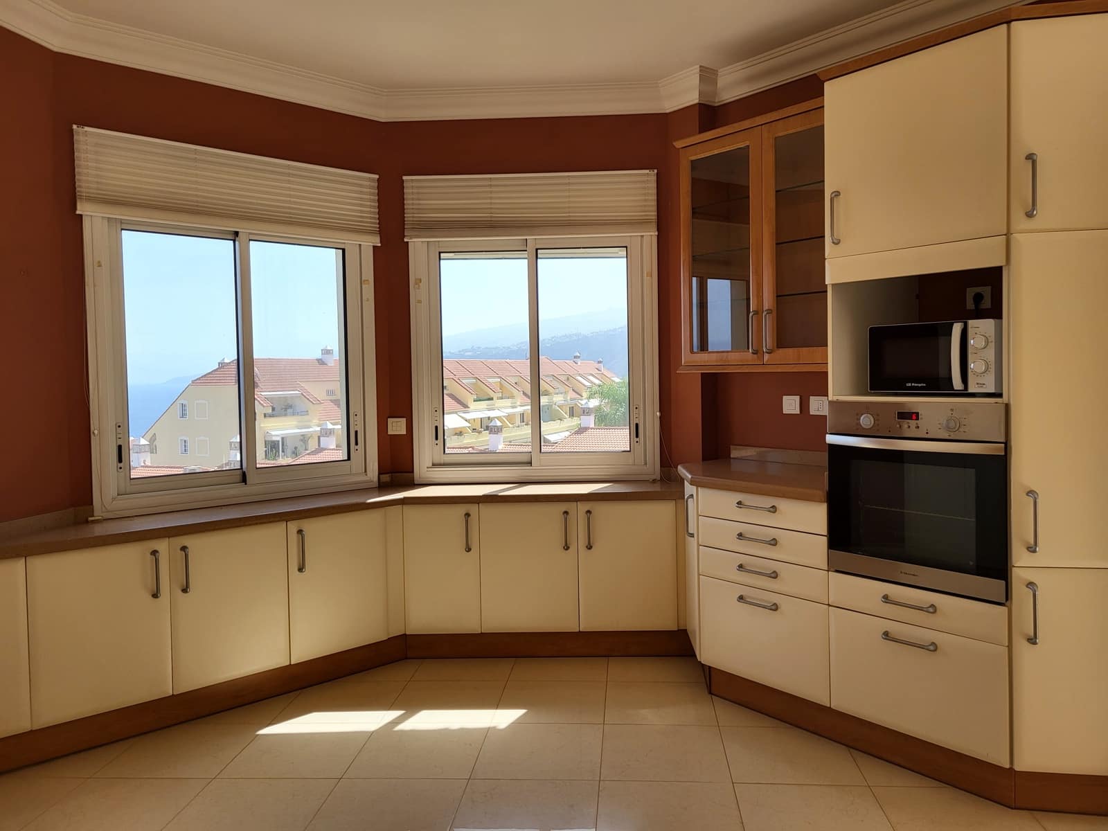 4 makuuhuone Huoneisto vuokrattavana paikassa Puerto de la Cruz mukana 
autotalli - 3 000 € (Ref: 9158639)