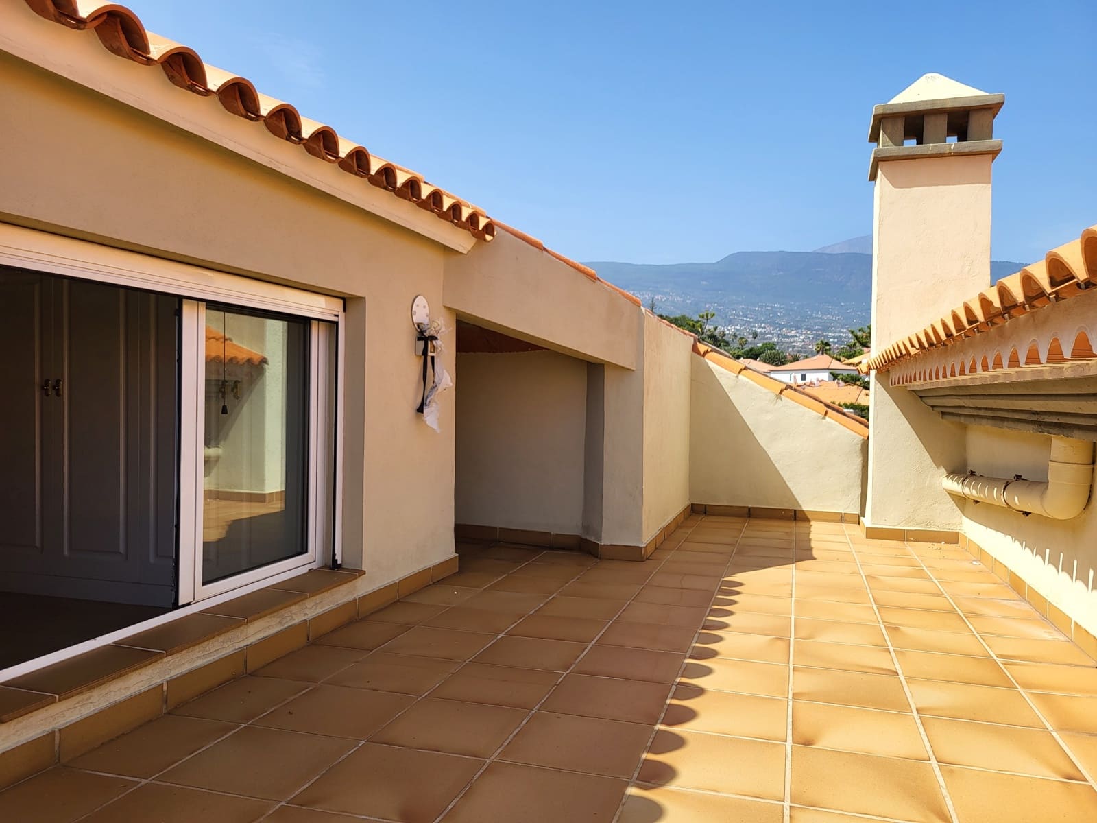 4 makuuhuone Huoneisto vuokrattavana paikassa Puerto de la Cruz mukana 
autotalli - 3 000 € (Ref: 9158639)