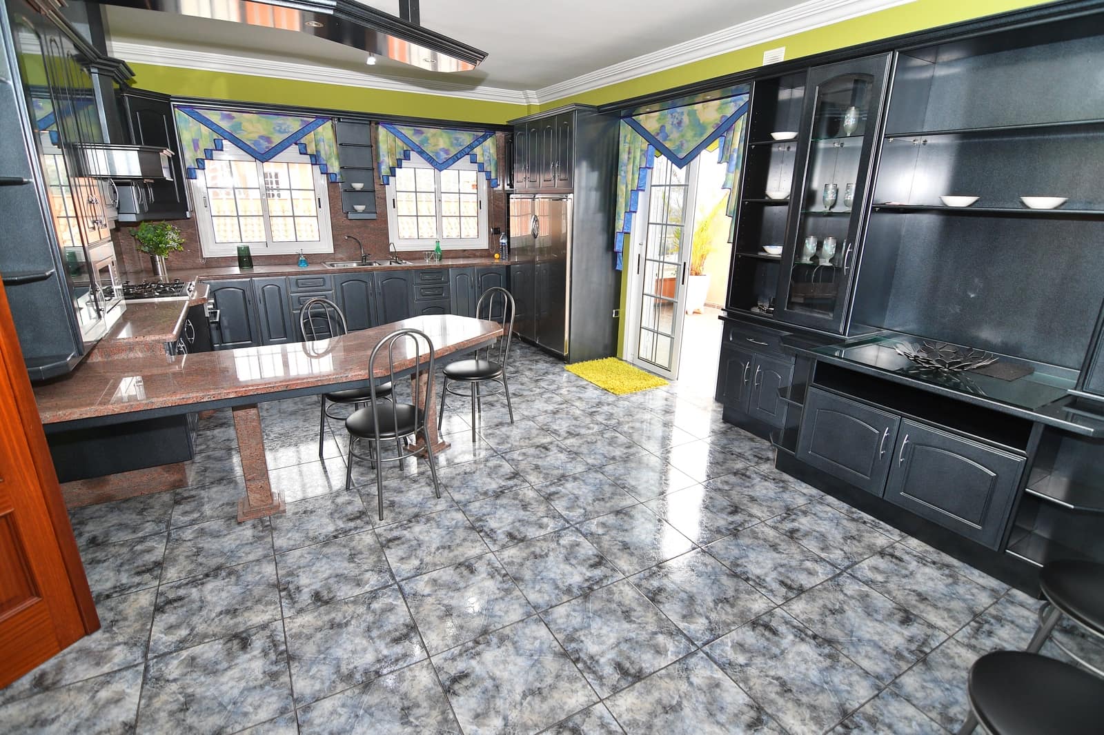 3 soveværelse Villa til salg i Icod de los Vinos med garage - € 539.000 (Ref: 9205698)