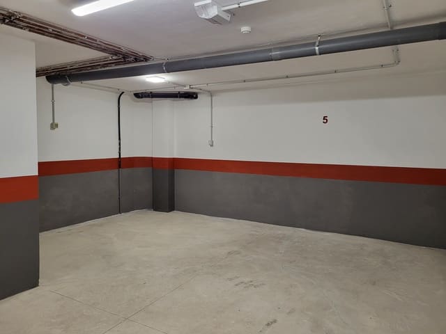 Autotalli myytävänä paikassa San Cristóbal de La Laguna - 75 000 € (Ref: 9283085)