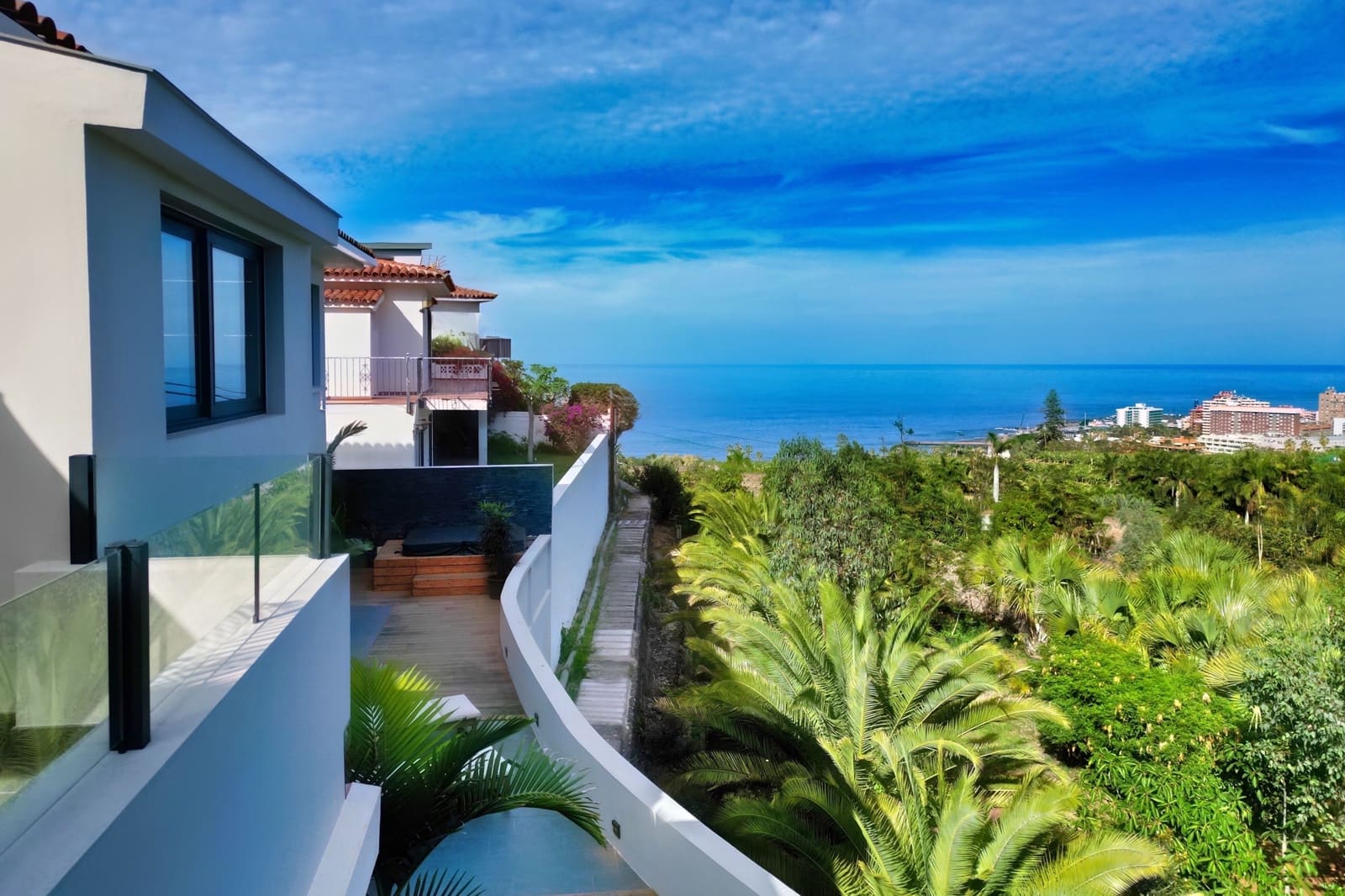 4 Zimmer Villa zu verkaufen in Puerto de la Cruz - 995.000 € (Ref: 9374567)