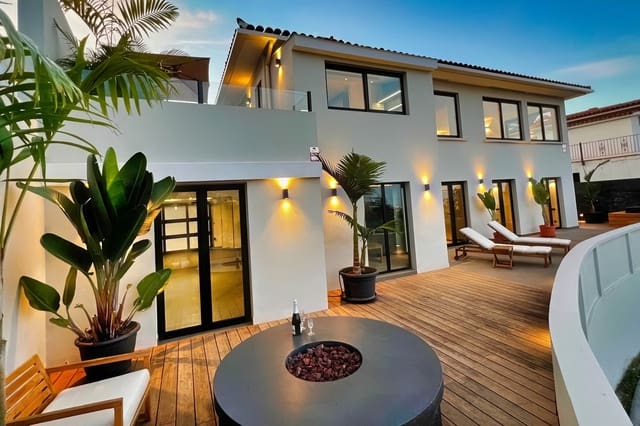 4 Zimmer Villa zu verkaufen in Puerto de la Cruz - 995.000 € (Ref: 9374567)