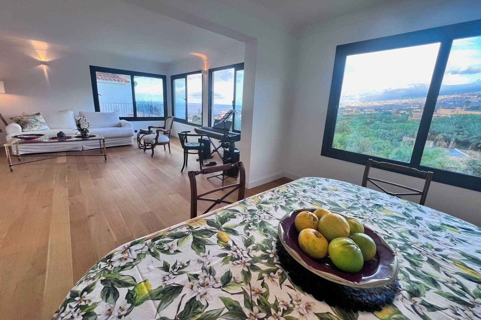 4 Zimmer Villa zu verkaufen in Puerto de la Cruz - 995.000 € (Ref: 9374567)