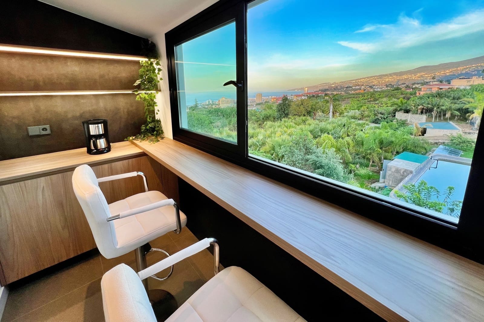 4 Zimmer Villa zu verkaufen in Puerto de la Cruz - 995.000 € (Ref: 9374567)