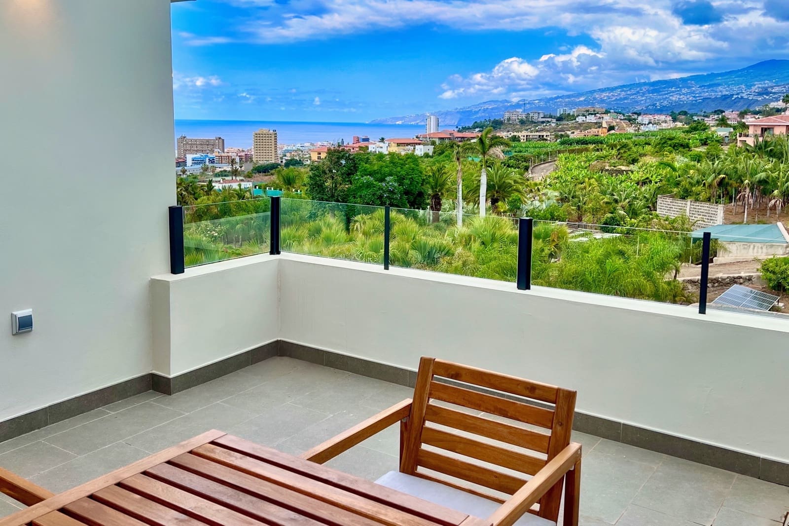 4 Zimmer Villa zu verkaufen in Puerto de la Cruz - 995.000 € (Ref: 9374567)