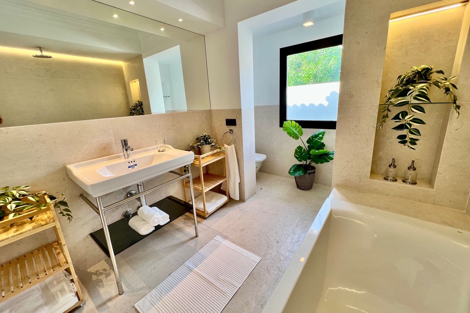 4 Zimmer Villa zu verkaufen in Puerto de la Cruz - 995.000 € (Ref: 9374567)