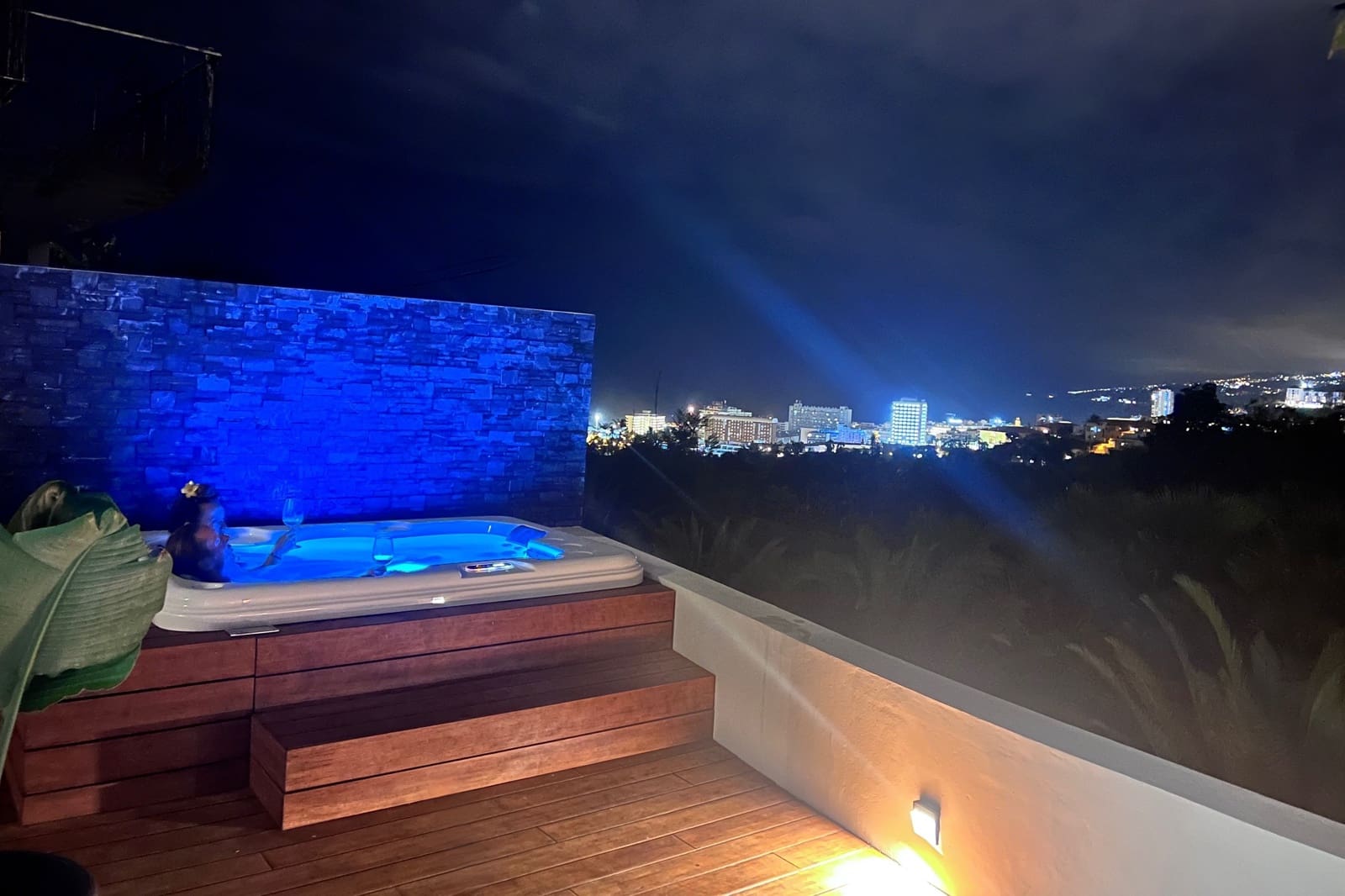 4 Zimmer Villa zu verkaufen in Puerto de la Cruz - 995.000 € (Ref: 9374567)