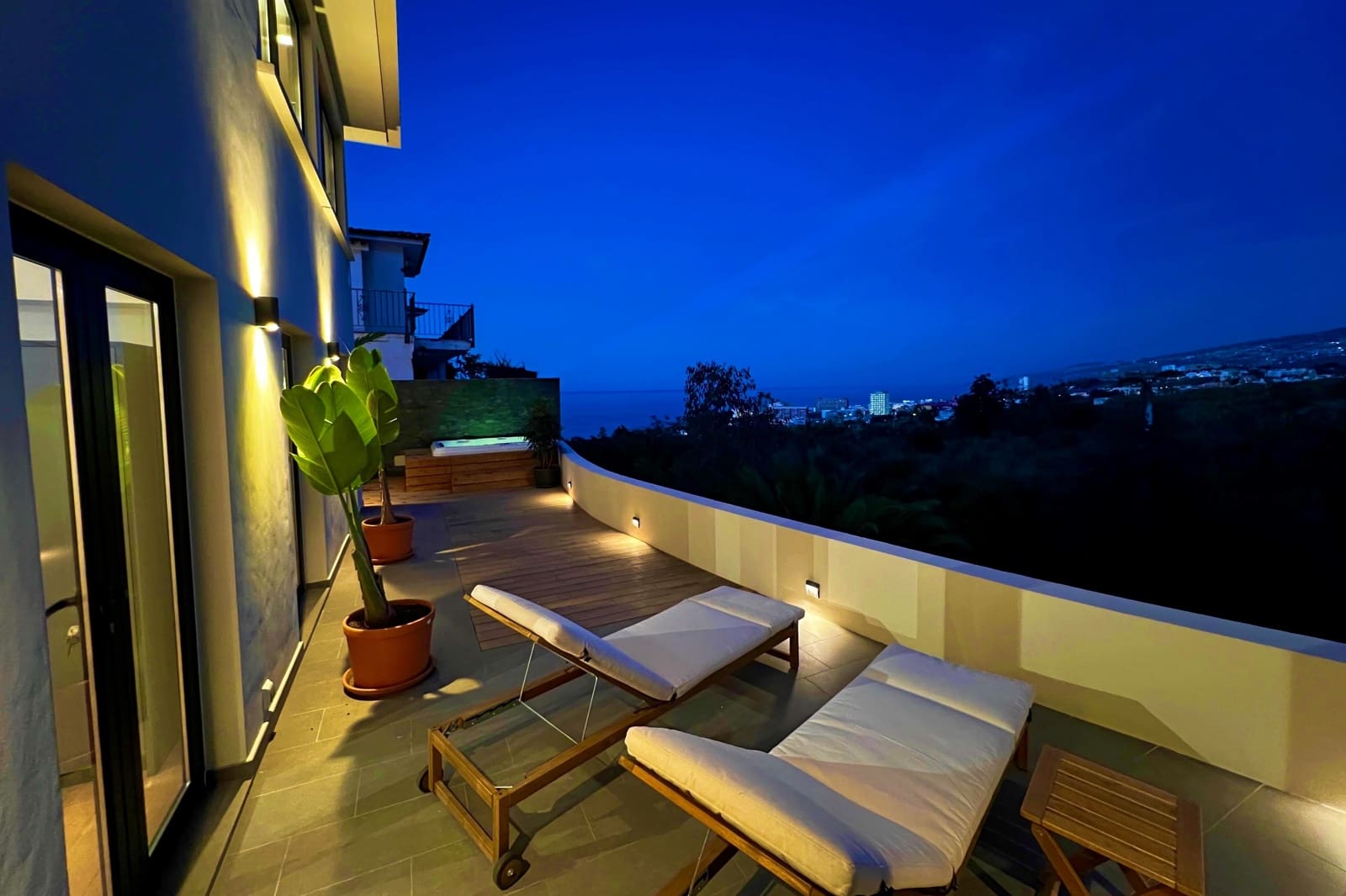 4 Zimmer Villa zu verkaufen in Puerto de la Cruz - 995.000 € (Ref: 9374567)