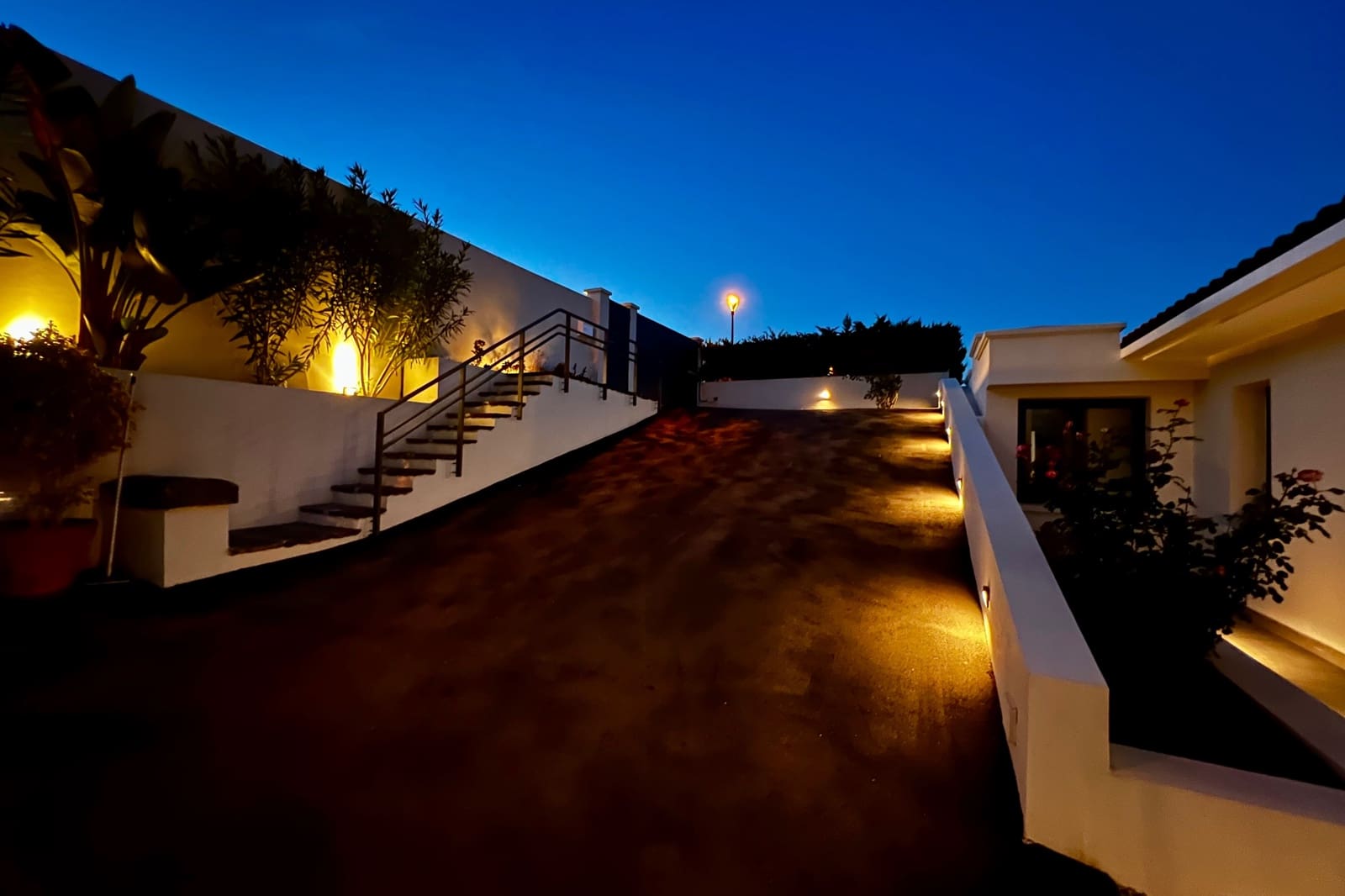 4 Zimmer Villa zu verkaufen in Puerto de la Cruz - 995.000 € (Ref: 9374567)