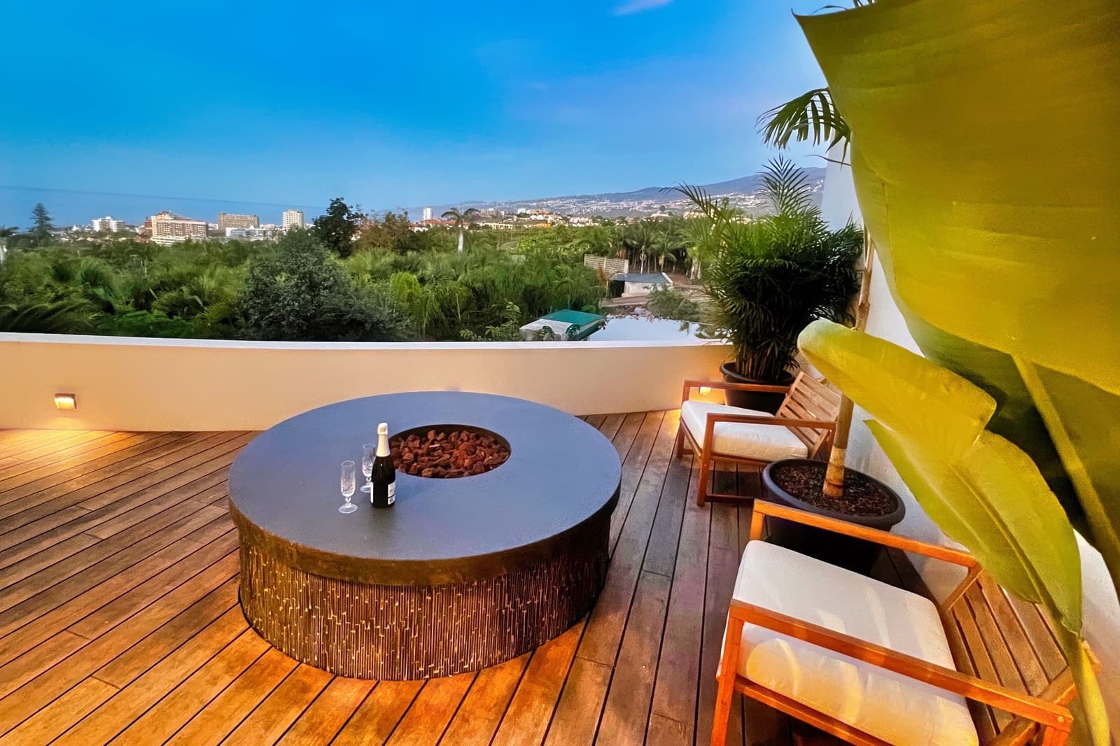 4 Zimmer Villa zu verkaufen in Puerto de la Cruz - 995.000 € (Ref: 9374567)