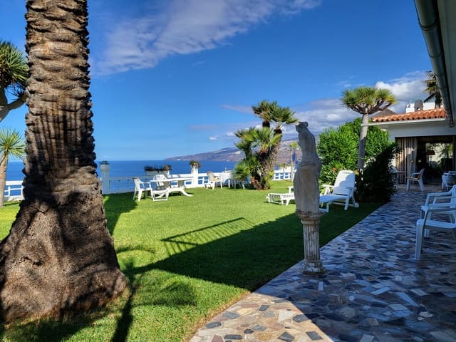 3 soverom Villa til salgs i Puerto de la Cruz med svømmebasseng - € 1 300 000 (Ref: 9397045)
