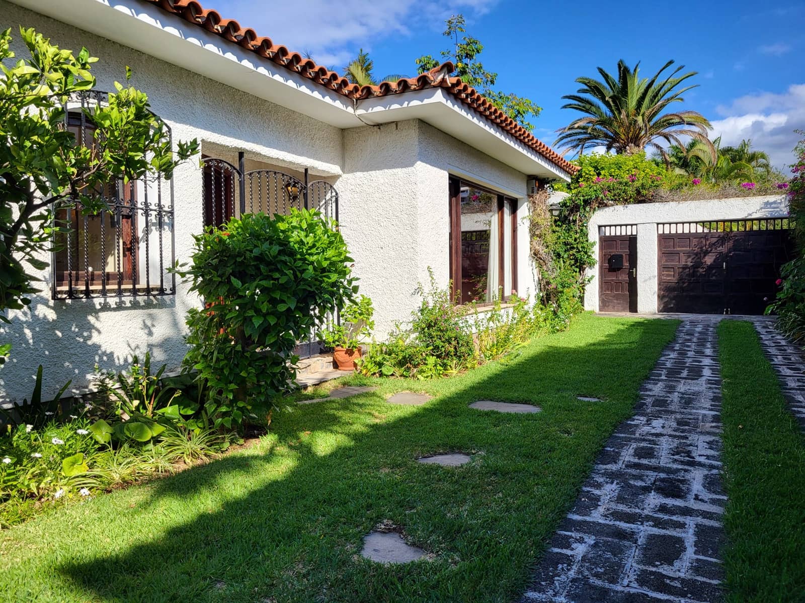 3 soverom Villa til salgs i Puerto de la Cruz med svømmebasseng - € 1 300 000 (Ref: 9397045)