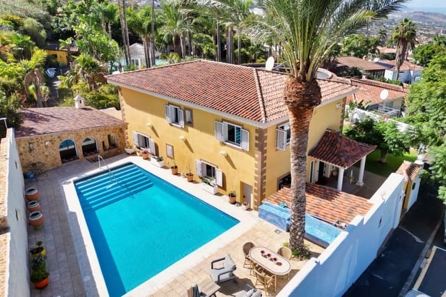 4 sypialnia Willa na sprzedaż w La Orotava z basenem - 749 000 € (Ref: 9405823)