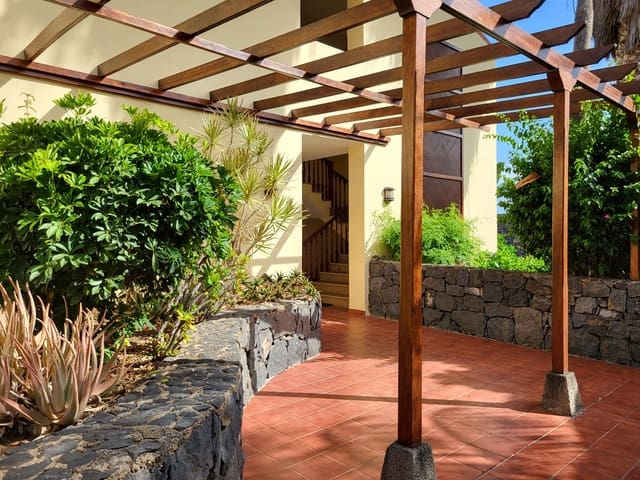 1 soveværelse Lejlighed til salg i Puerto de la Cruz med swimmingpool - € 225.000 (Ref: 9417905)