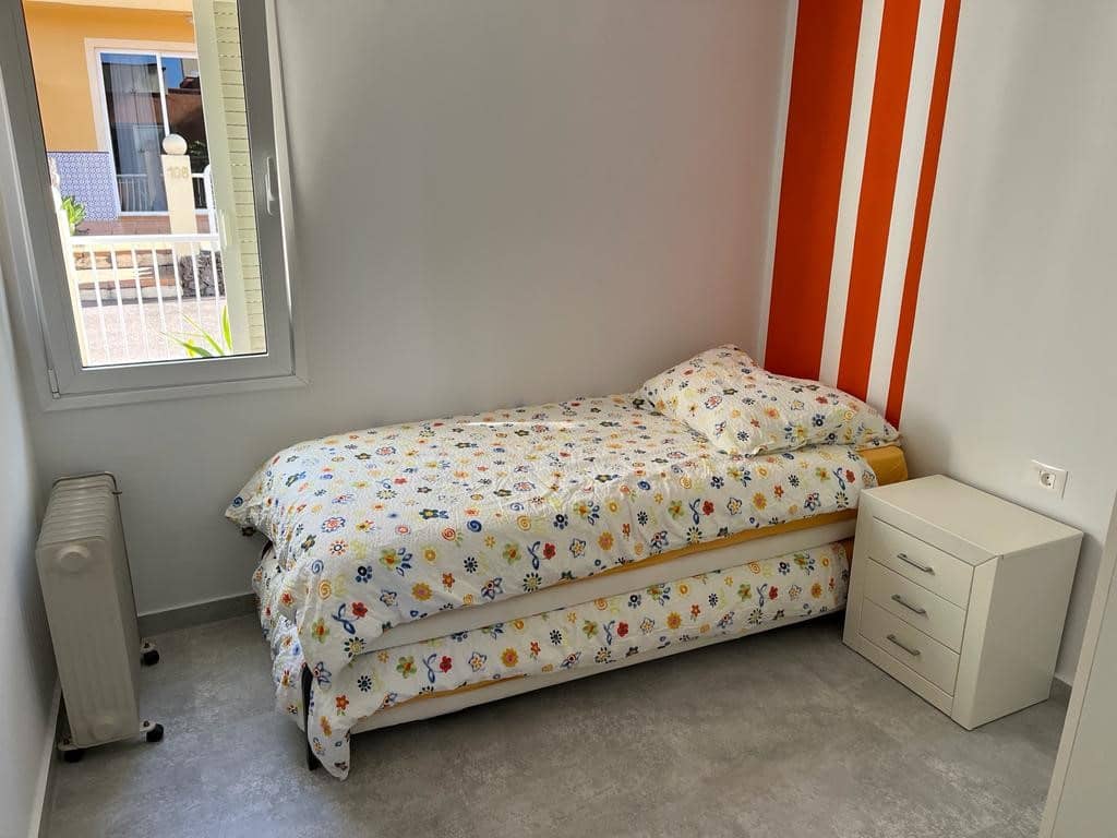 2 bedroom Villa for sale in La Quinta with pool - € 329,000 (Ref: 9490926)