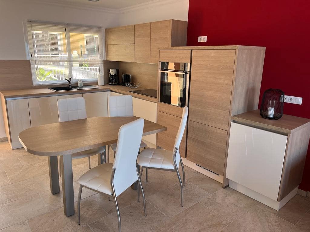 2 bedroom Villa for sale in La Quinta with pool - € 329,000 (Ref: 9490927)