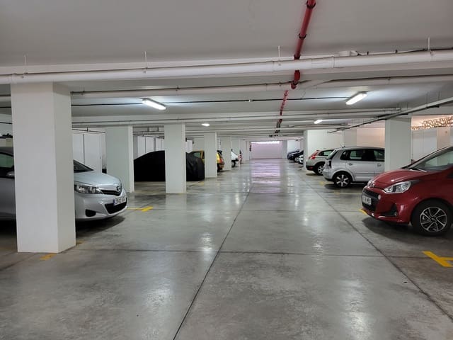 Garasje til salgs i Puerto de la Cruz - € 30 000 (Ref: 9566483)