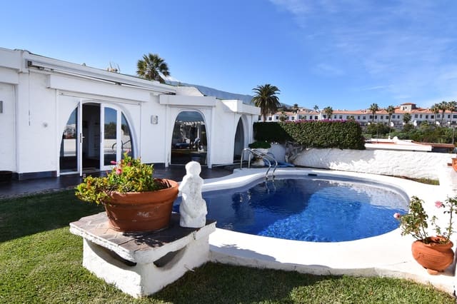 Chalet de 2 habitaciones en Puerto de la Cruz en venta con piscina garaje - 550.000 € (Ref: 9598157)