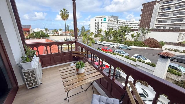 Apartamento en Puerto de la Cruz en venta con piscina - 219.500 € (Ref: 9613115)