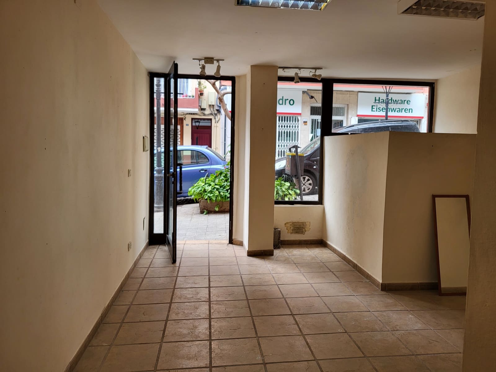 Commercial for rent in Puerto de la Cruz - € 750 (Ref: 9788840)