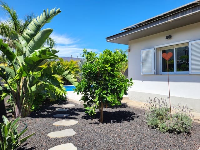 4 camera da letto Villa in vendita in Puerto de la Cruz con piscina - 1.185.000 € (Rif: 9802722)