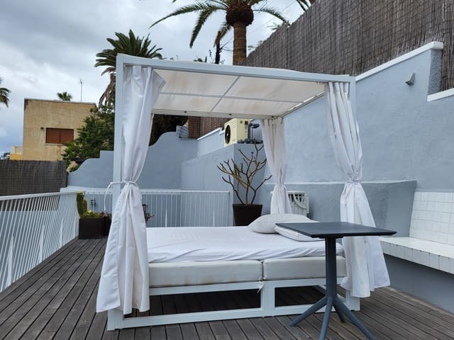 7 slaapkamer Villa te koop in Las Mimosas, Santa Cruz de Tenerife met zwembad garage - € 2.600.000 (Ref: 9810428)