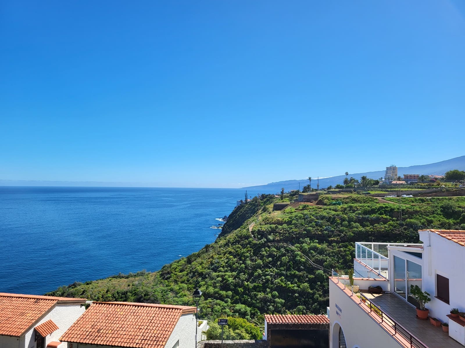3 slaapkamer Villa te koop in Los Realejos met zwembad garage - € 649.000 (Ref: 9816208)