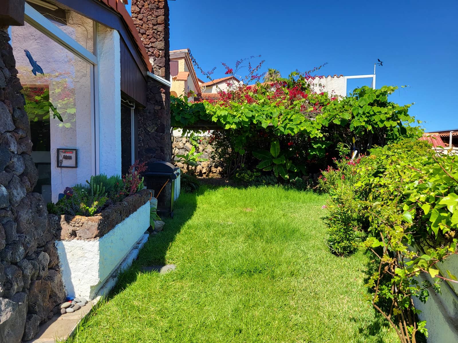 3 slaapkamer Villa te koop in Los Realejos met zwembad garage - € 649.000 (Ref: 9816208)