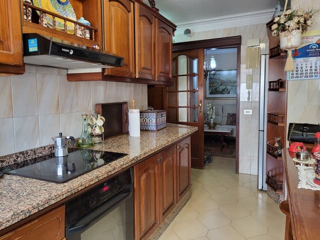 4 camera da letto Appartamento in vendita in Puerto de la Cruz con garage - 330.000 € (Rif: 9854461)