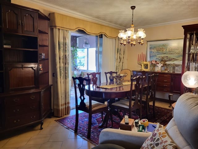 4 makuuhuone Huoneisto myytävänä paikassa Puerto de la Cruz mukana 
autotalli - 330 000 € (Ref: 9854461)